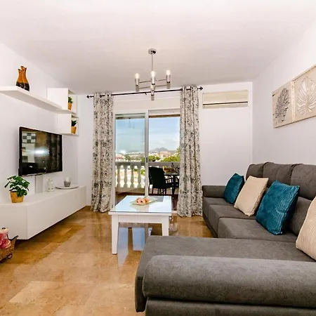 Wintowinrentals Pool, Sunny Side & Free Parking. * Torre de Benagalbon