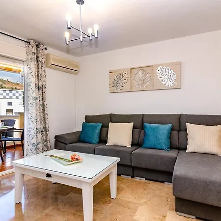 Wintowinrentals Pool, Sunny Side & Free Parking. Apartment *
