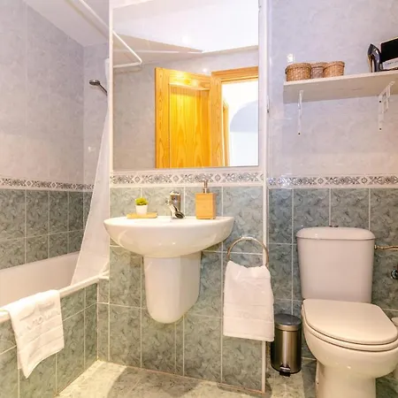Wintowinrentals Pool, Sunny Side & Free Parking. Apartment Torre de Benagalbon